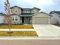 Building Photo - Brand New 3 bed 2.5 bath with flex room North Meridian