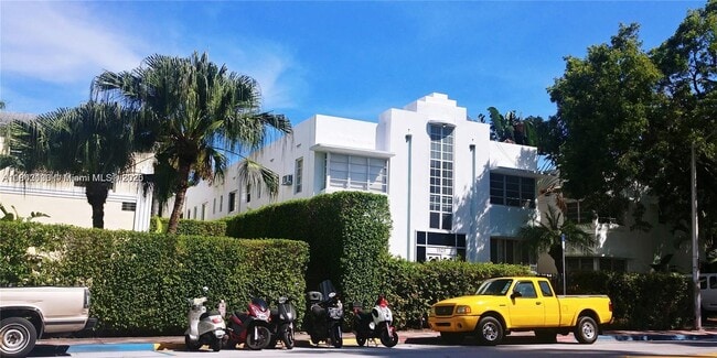 Building Photo - 1525 Meridian Ave