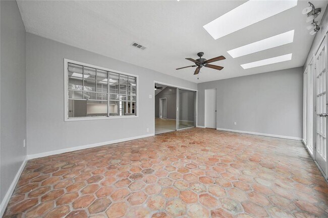 Building Photo - 1059 Richelieu Ln
