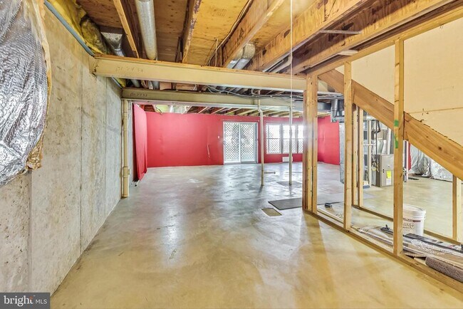 Building Photo - 6104 Cool Spring Terrace S