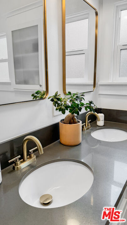 Building Photo - 3489 2nd Ave