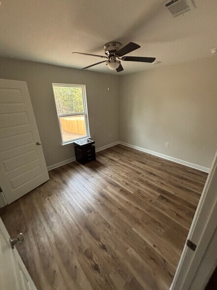 Building Photo - 1340 Hornbeam Dr