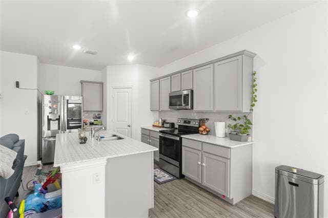 Building Photo - 3505 Riverside Dr