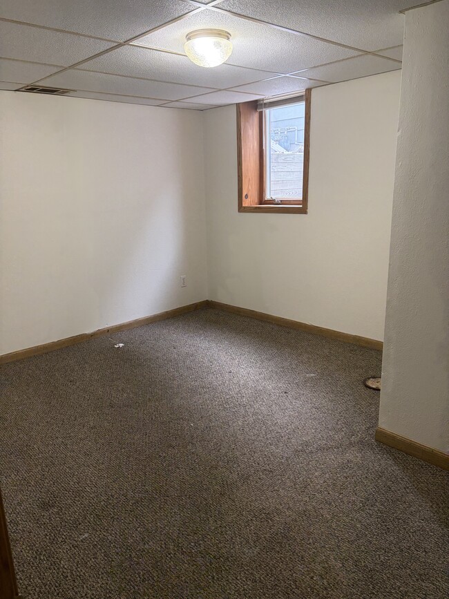 Building Photo - 224 36th Ave N