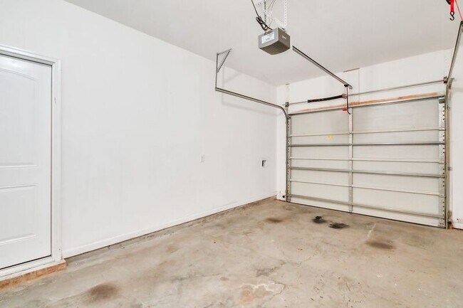 Building Photo - 285 Cantle Dr