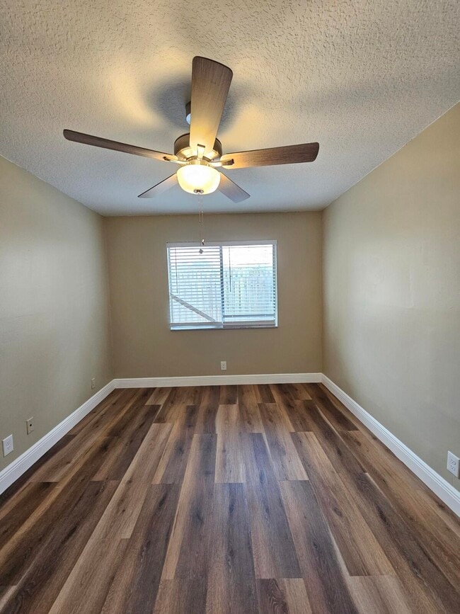 Building Photo - 4787 Orleans Ct