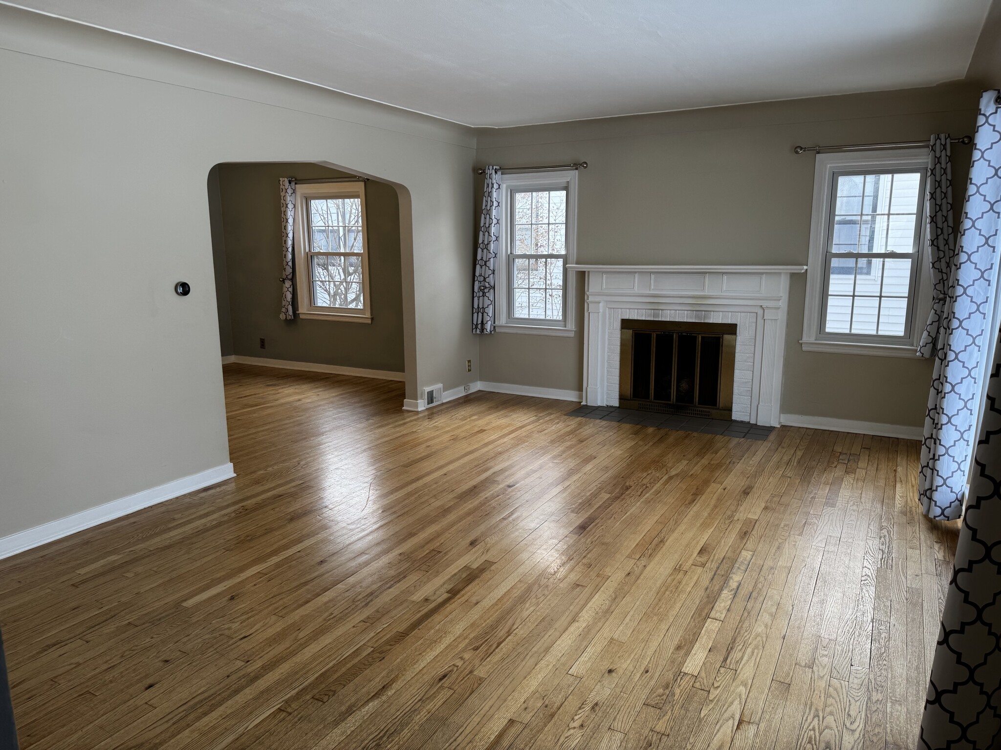 Living Room - View 2 - 2228 Godwin Ave SE