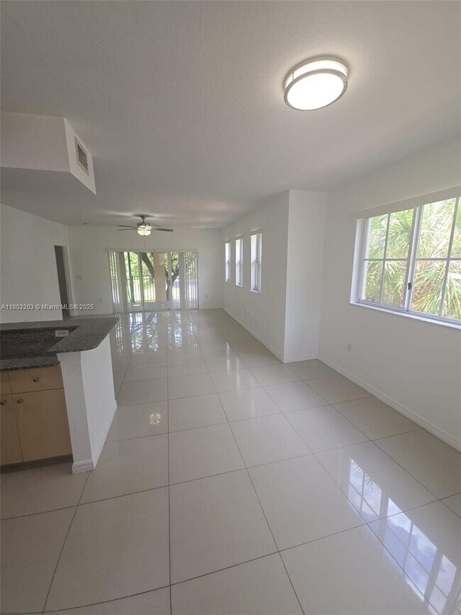 Building Photo - 2501 Centergate Dr