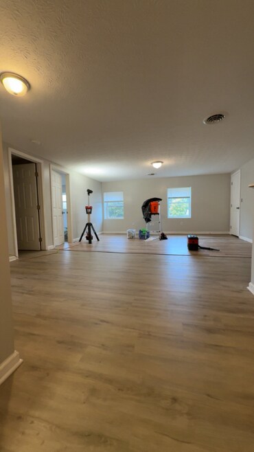 Building Photo - 808 N Main St