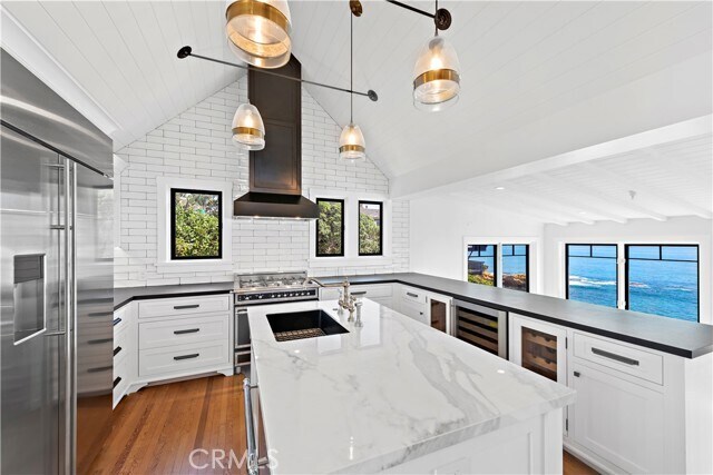 Building Photo - 154 Pearl St