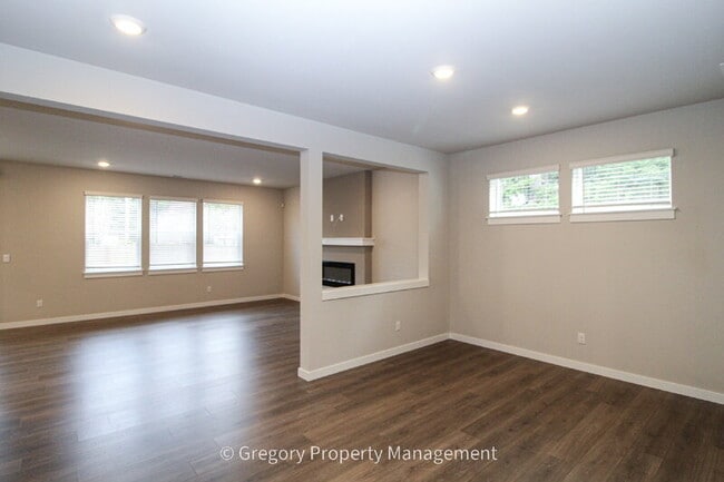 Building Photo - 21 181st St SE