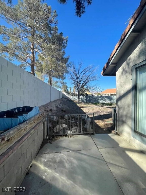 Building Photo - 3948 N Applecrest St