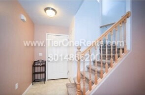 Building Photo - NO DEPOSIT option available for qualified ...