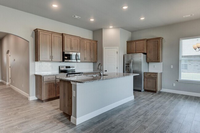 Building Photo - 802 Delaney Dr