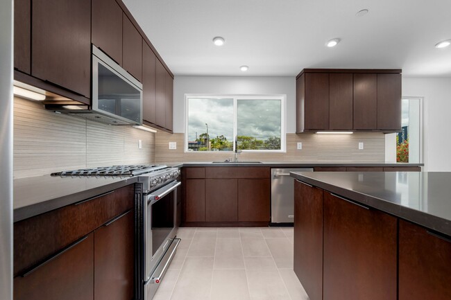 Primary Photo - Available now! Brand New 4 Bedroom Townhom...