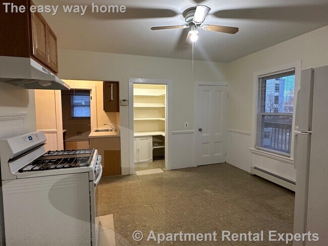 Building Photo - 36-38 Princeton St Unit #2