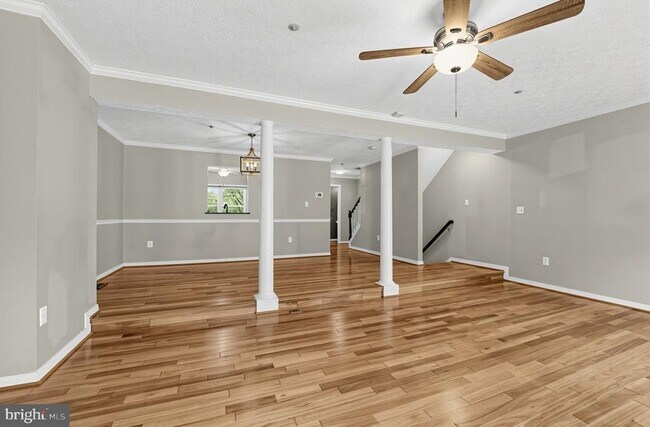 Building Photo - 2504 Smoketree Ln
