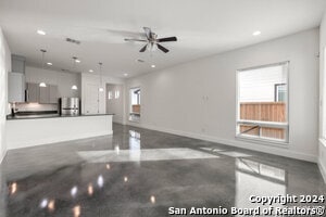 Building Photo - 211 San Salvador Ave