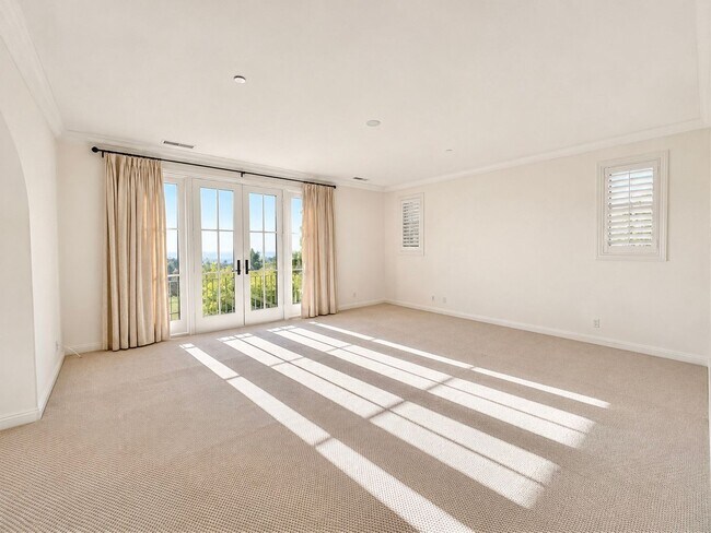 Building Photo - Luxury Living in Irvine's Prestigious Turtle Ridge