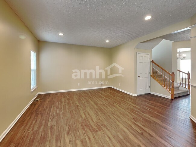 Building Photo - 6031 Delfair Ln