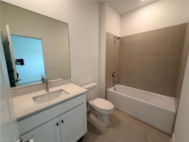 Building Photo - 3917 Passion Vine Dr