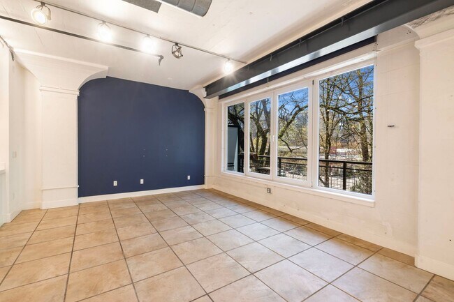 Building Photo - North Park Lofts - Historic Pearl District Warehouse Studio w/parking/most utilities/private balc...