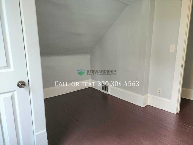 Building Photo - 68 27th St NW