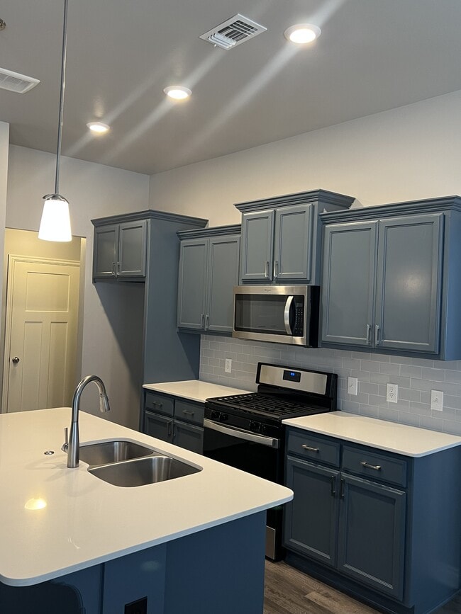 Building Photo - 13421 Watson Dr