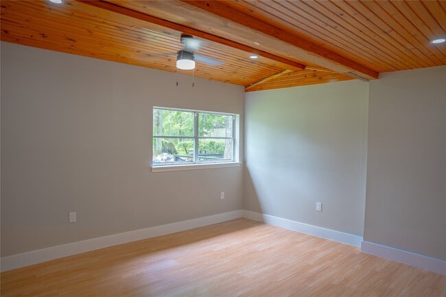 Building Photo - 5002 Blackberry Ln