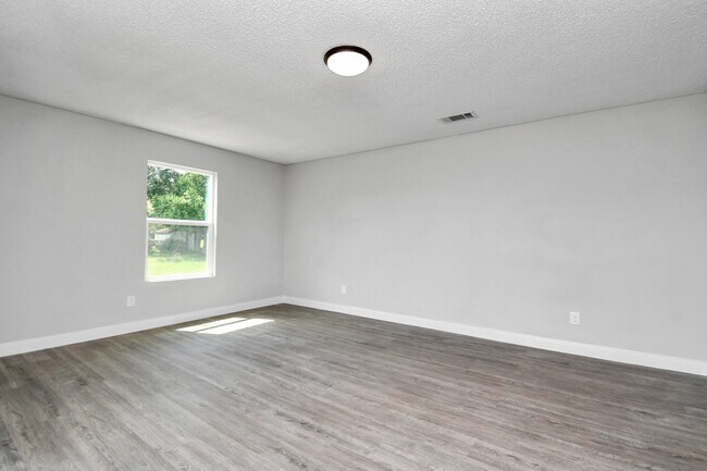 Building Photo - 1030 San Felipe Rd