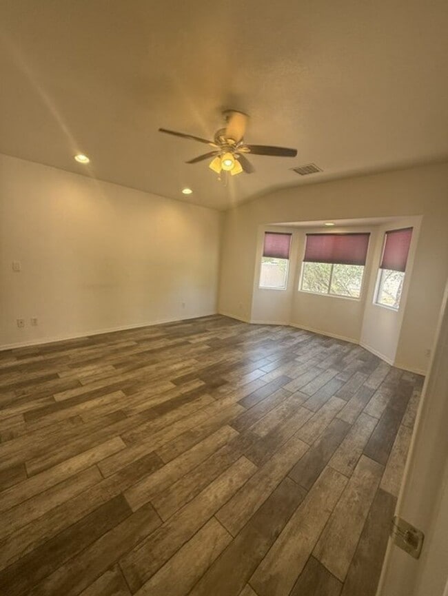 Building Photo - 2 bedroom 2 bath home in Amante at Verde Santa Fe - contact Property Pros