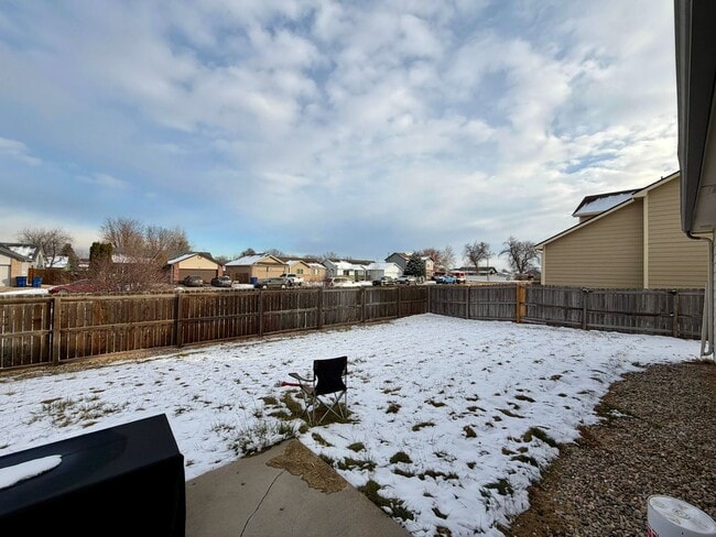 Building Photo - 310 S Rachel Ave