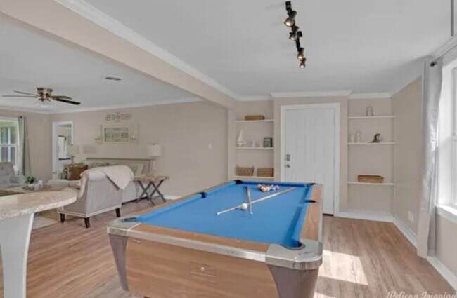 Building Photo - FRESH! Open AND NEAR THE CROSS LAKE BOAT LAUNCH!