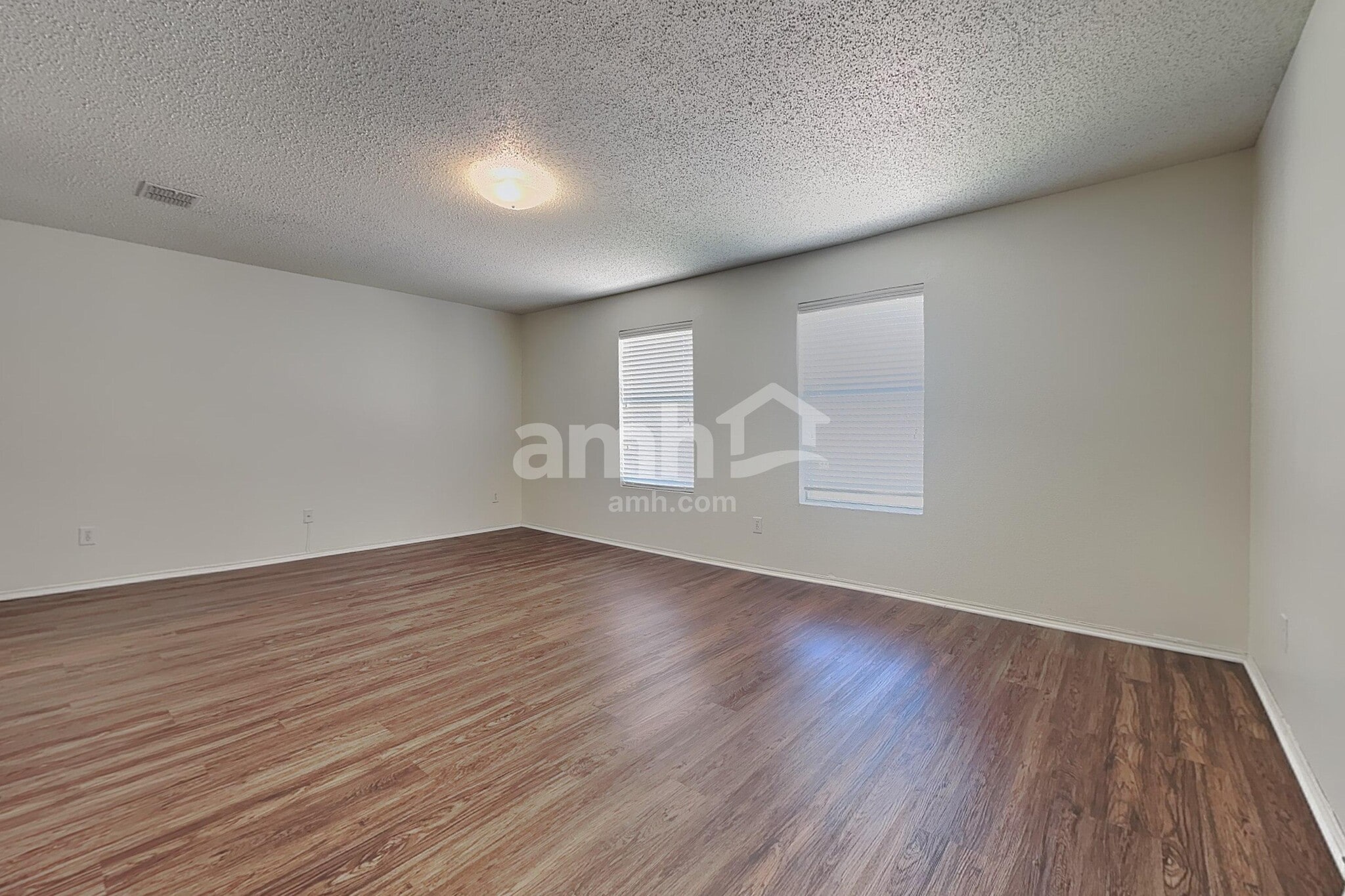 Building Photo - 8724 Hunters Creek Ct