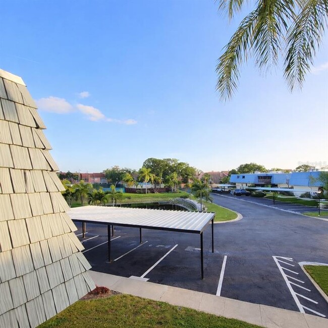 Building Photo - 14521 Catalina Cir