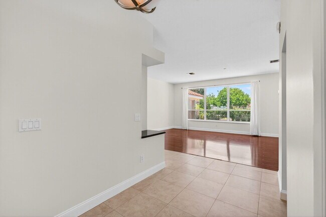 Building Photo - 9308 Lake Serena Dr