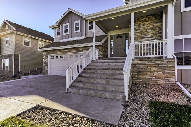Building Photo - 3 Bedroom 2 1/2 Bath in Loveland