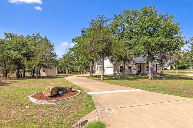 Building Photo - 105 Musket Dr