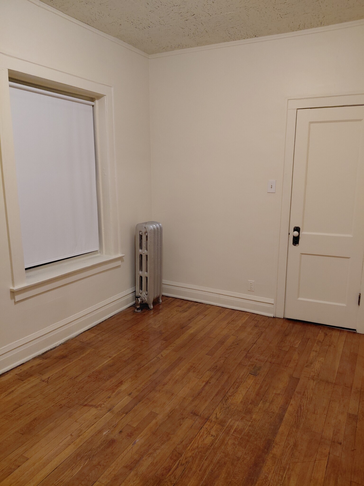 Bedroom 1 - 7925 S Eberhart Ave