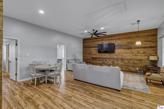 Building Photo - 6391 Paulette Pipes Rd