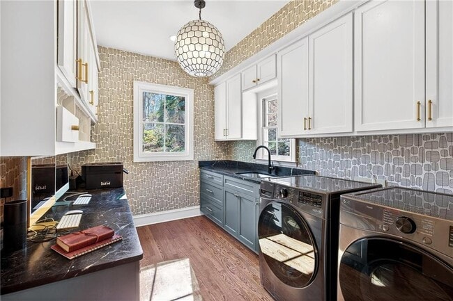 Building Photo - 3642 Mayfair Rd NE