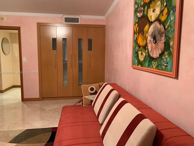 Building Photo - 251 174th St