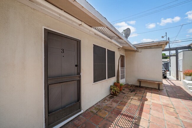 Building Photo - 1724 Abbot Kinney Blvd