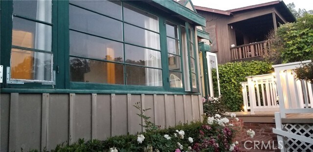 Building Photo - 2626 Solana Way