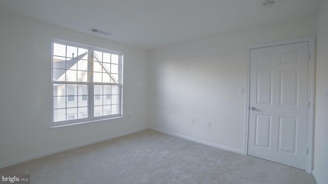 Building Photo - 8067 Nicosh Cir Ln