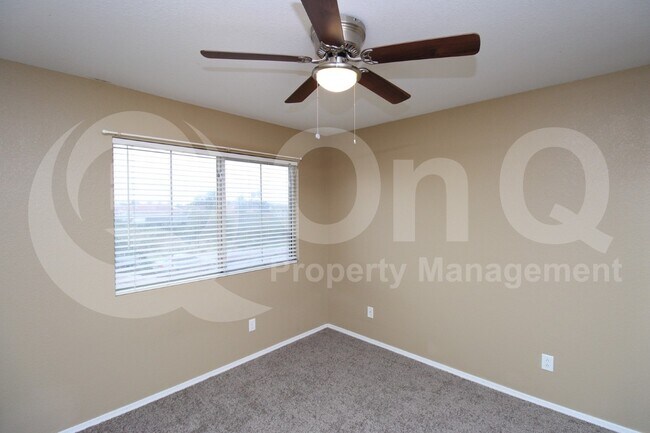 Building Photo - 5326 W Taro Ln