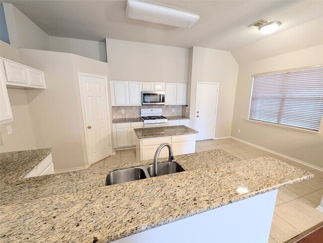 Building Photo - 6012 Timber Oaks Ridge