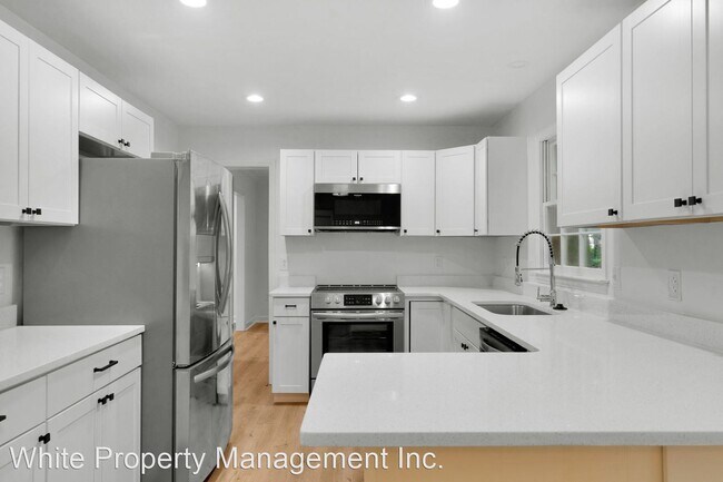 Building Photo - 3 br, 2.5 bath House - 2742 Creekbed Lane