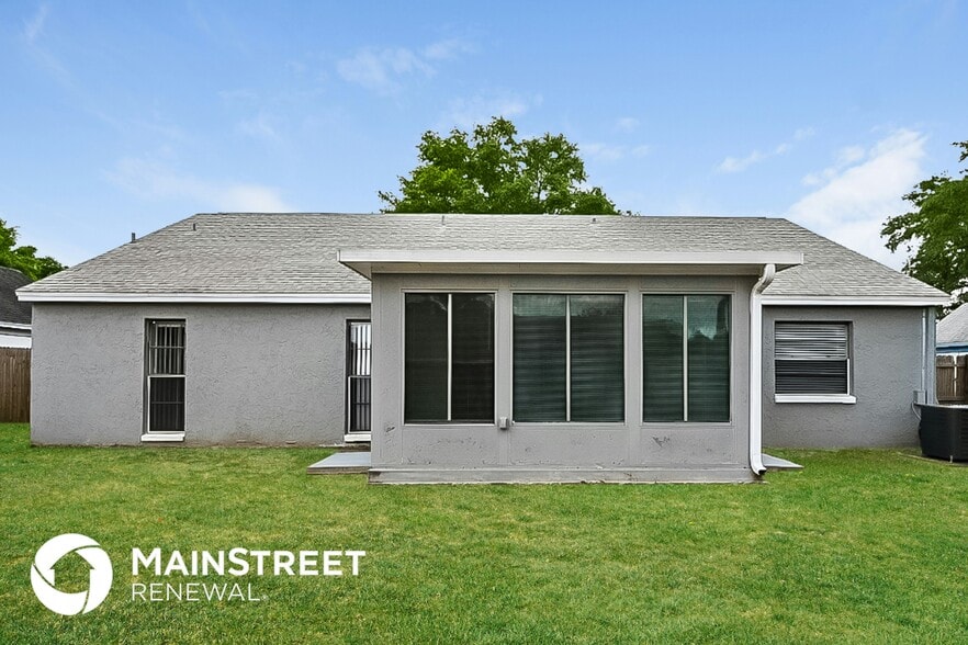 Building Photo - 2608 Hampton Park Pl