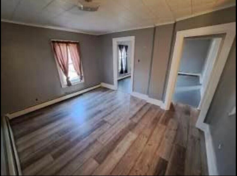 Building Photo - 8939 Pecor St